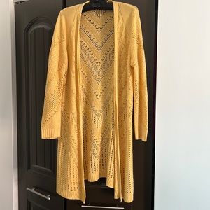 Love Ellie 100%acrylic sweater. Great condition